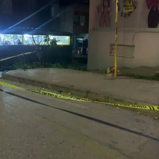 Bursa'da iki grup arasındaki silahlı kavgada yoldan geçen kişi yaralandı