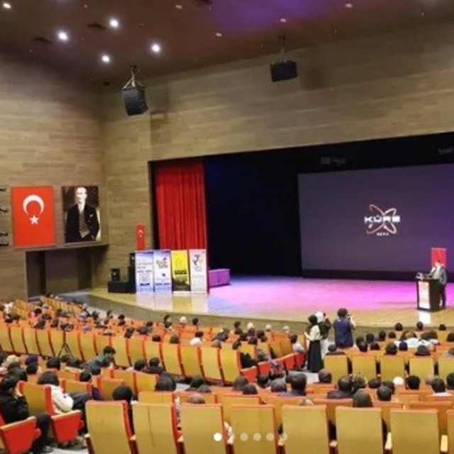 EBYÜ'de dijital bilgi ve yapay zekâ konuşuldu