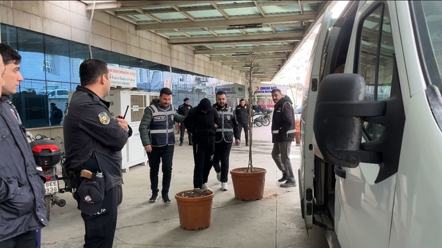 Siirt merkezli 'uyuşturucu testi' soruşturmasında 19 kişi tutuklandı