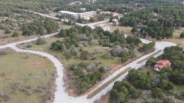 Spil Dağı Milli Parkı'na Türkiye'de ilk "Kıl Çadır Gençlik Kamp Merkezi"