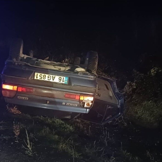 Su kanalına uçan otomobilde bulunan bir kişi yaralandı