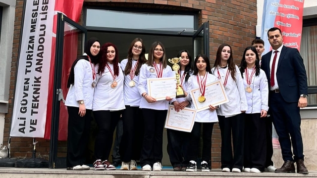Ali Güven Turizm Mesleki ve Teknik Anadolu Lisesi, gastronomide "en iyi lise" seçildi