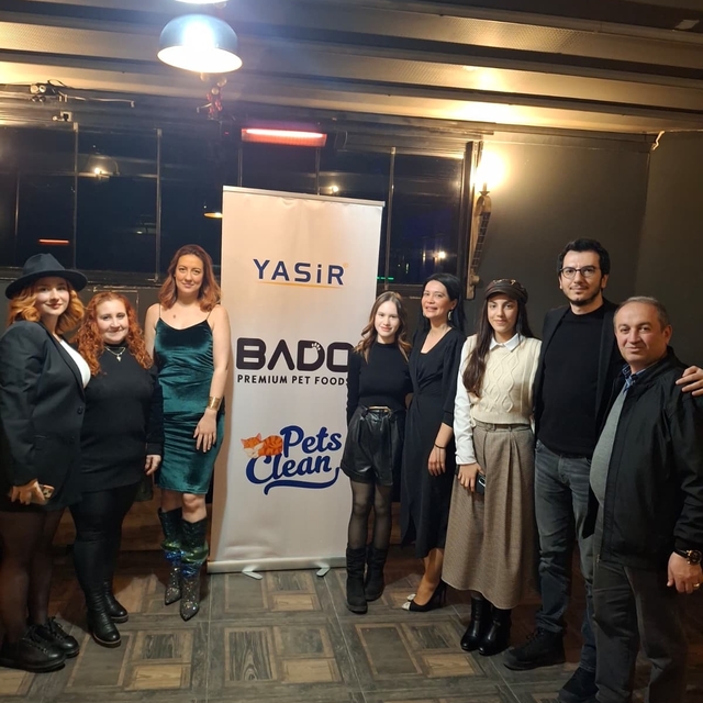 Sokak hayvanları yararına yılbaşı eğlencesi