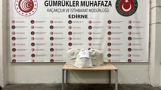 Kapıkule'de otomobilde 22 kilo 662 gram esrar ele geçirildi