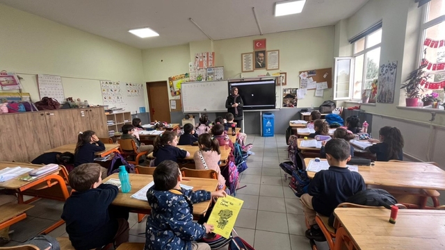 Kartepe'de öğrencilere "sıfır atık" eğitimi verildi