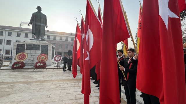 İsmet İnönü, vefatının 52. yılında memleketi Malatya'da anıldı