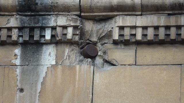 Gaziantep'te Fransız zulmünün 104 yıllık izi: Sivil halka atılan top mermisi hala duvarda duruyor
Cami cemaatine atılan top mermisi saplandığı yerde duruyor