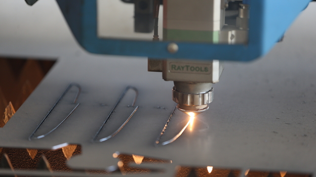 Bursa'da meslek liseliler, kendi markalarıyla tescilli Bursa bıçağı üretiyor