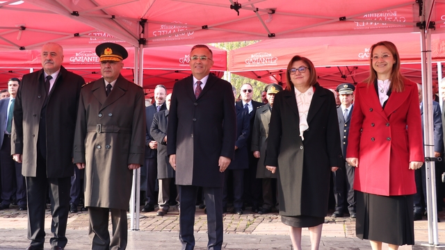 Gaziantep'in düşman işgalinden kurtuluşunun 104. yılı kutlandı