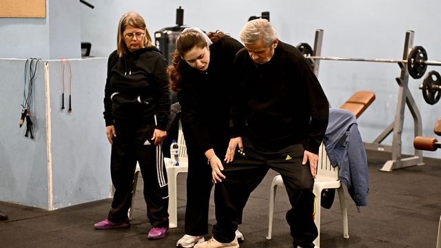 Muratpaşa'dan parkinson hastalarına destek