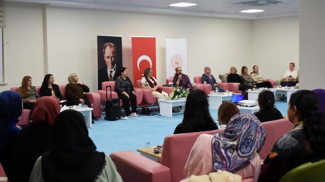 Filistin davasının sembol isimleri 'Sumud' kahramanları gençler ile buluştu