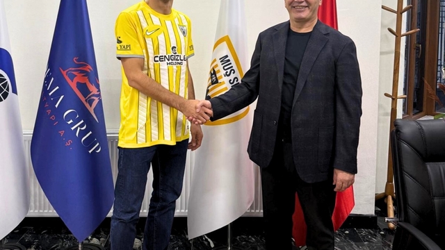 Menemen FK'da Seçim Can Koç Muşspor'a imzayı attı