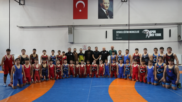 Edirne, güreşte hem minderde hem er meydanında iddialı