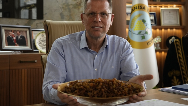 Dünyaca ünlü Manisa Çekirdeksiz Sultaniye Üzümü AB tesciline gün sayıyor
Manisa'nın Çekirdeksiz Sultaniye Üzümünde AB Tescili için geri sayım başladı
Manisa Çekirdeksiz Sultaniye Üzümü küresel rekabette bir adım öne geçecek