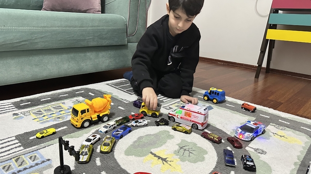 6 yaşındaki çocuktan ambulans duyarlılığı