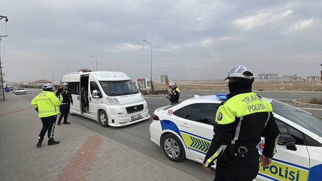 Karaman'da okul servislerine yönelik denetimler devam ediyor