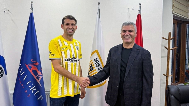 Menemen FK'da ilk ayrılık gerçekleşti