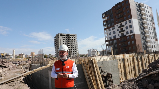 Başkan Çolakbayrakdar: "Kentsel dönüşümle Kocasinan'ın geleceğini inşa ediyoruz"
