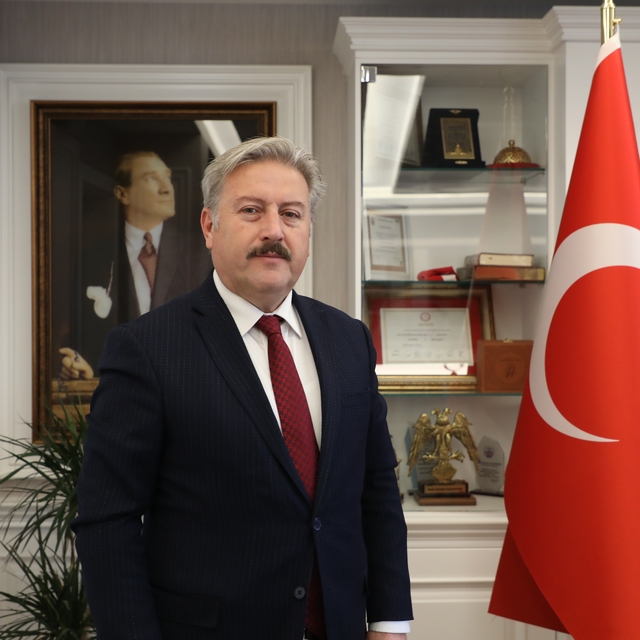 Başkan Palancıoğlu: "Bu anlamlı gece insanoğlu için manevi bir fırsattır"