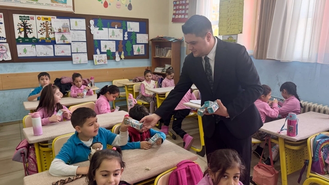 Ülkü Ocakları'ndan Nazilli'de öğrencilere ağız ve diş sağlığı desteği