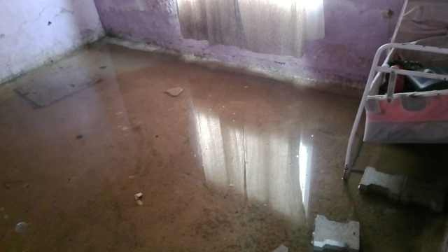 Evlerini su basan aile, geçici olarak lojmana yerleştirildi
SYDV ve belediye ailenin ihtiyaçlarını karşılayacak