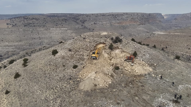 Karaman'da iş makineleriyle kaçak kazı yapan 14 şüpheli yakalandı