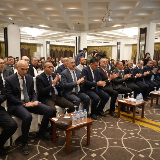 Niğde'de iklim değişikliğiyle mücadele için yol haritası masaya yatırıldı