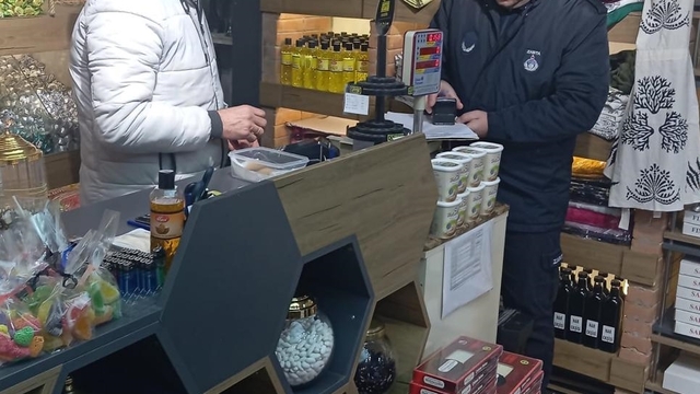 Taşköprü'de zabıtadan yılbaşı öncesi kuruyemişçilere denetim