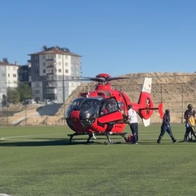 Malatya'da ambulans helikopter yaşlı adam için havalandı