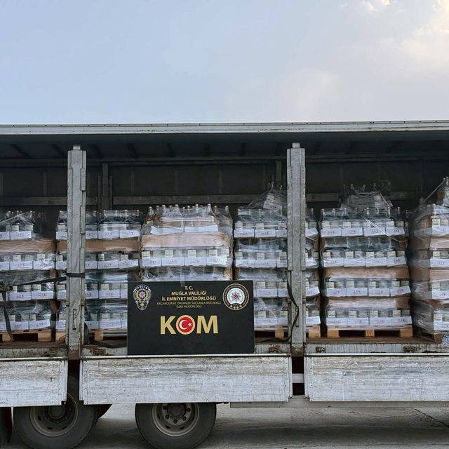 Muğla'da 4 ton 737 litre sahte alkol ele geçirildi