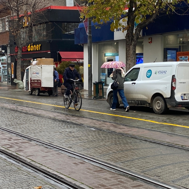 Eskişehir'de yağmur etkisini gösterdi