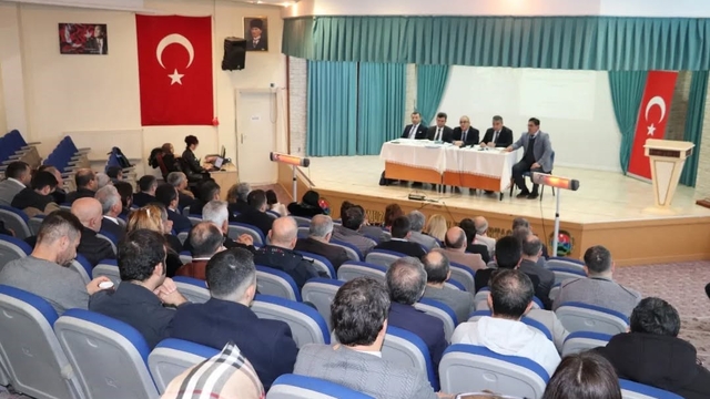 Edremit'te 1. dönem sonu değerlendirme toplantısı gerçekleştirildi