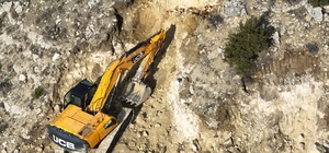 2 iş makinesiyle define arayanlara operasyon: 14 gözaltı