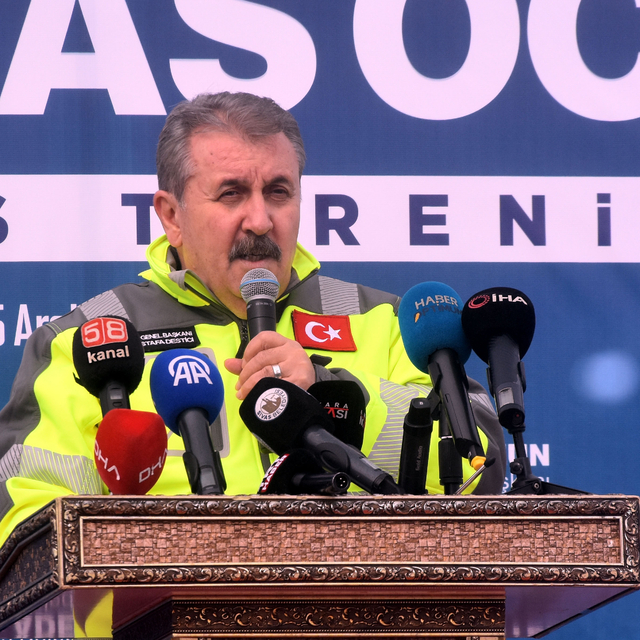 Destici: Şehit liderimizin davası dimdik ayaktadır