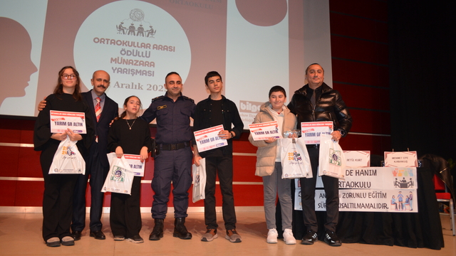 Gebze'de ortaokullar arası münazara yarışması düzenlendi