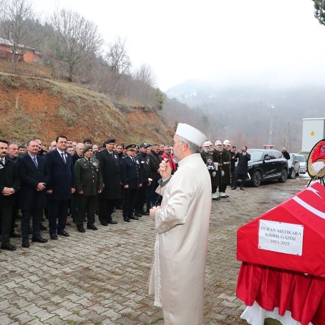 Kıbrıs Gazisi Duran Sırtıkara son yolculuğuna uğurlandı