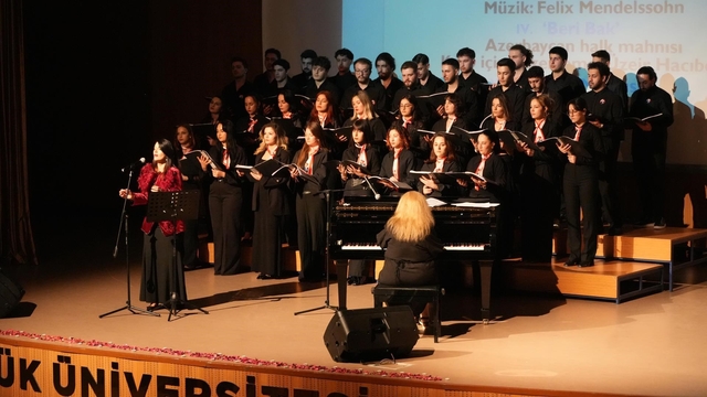 KBÜ'de Türkiye ve Azerbaycan ezgileri aynı sahnede