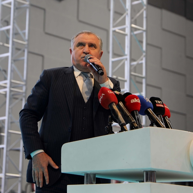 Bakan Bak: Dijital bağımlılıkla mücadelede en güçlü araç spordur