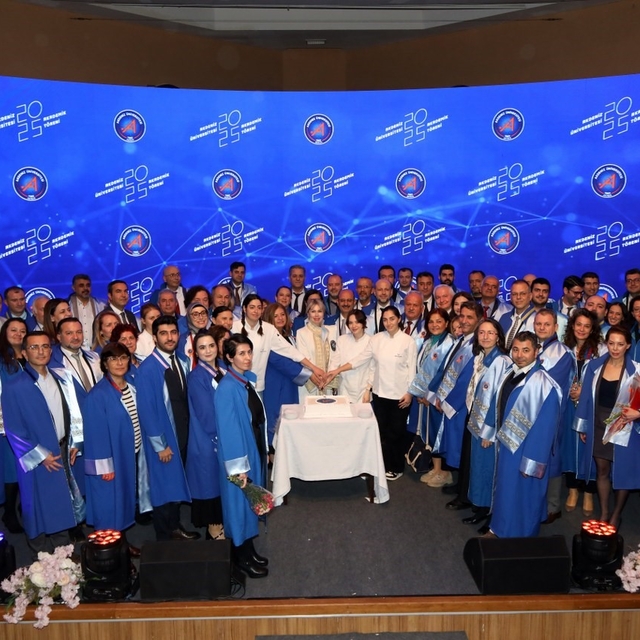 Akdeniz Üniversitesi'nde akademik tören gururu
111 akademisyen törenle bini...