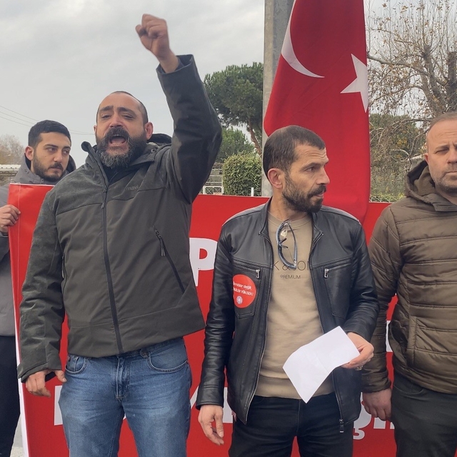 Bursa'da metal işçileri ayağa kalktı: Prysmian'da eylem başladı