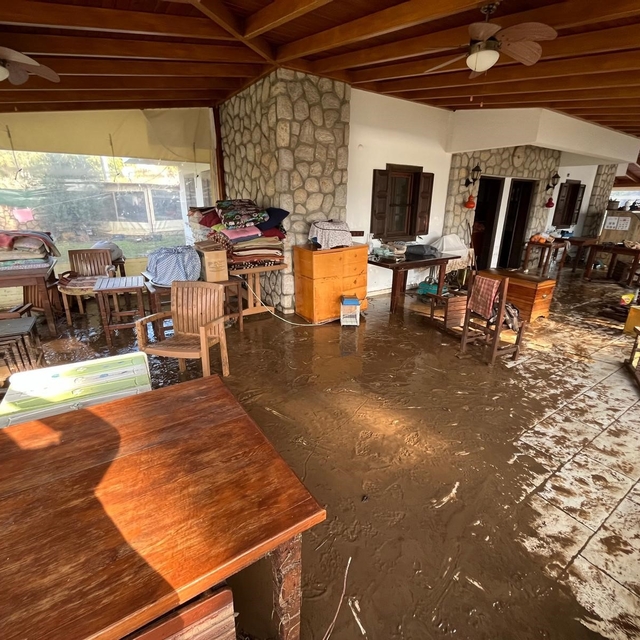 Datça'da sağanak yağış etkili oldu