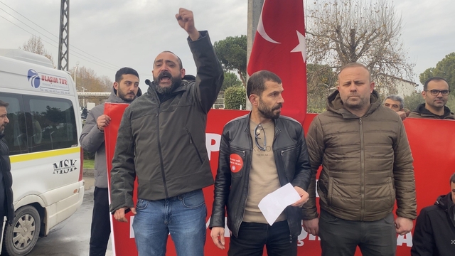 Bursa'da metal işçileri ayağa kalktı: Prysmian'da eylem başladı