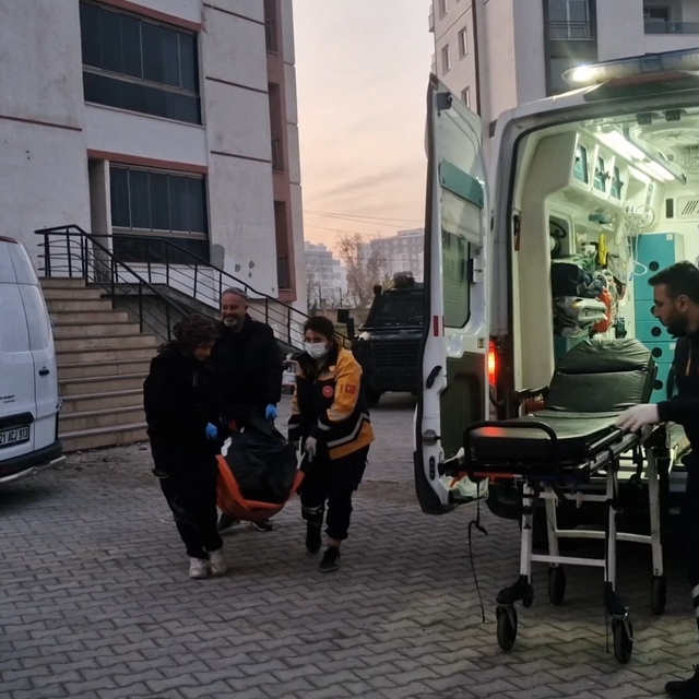 Diyarbakır'da kadın, evinde çöp poşeti içinde ölü bulundu