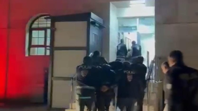 Trafikte tartıştıkları sürücüyü darbeden 6 kişiye gözaltı (2)