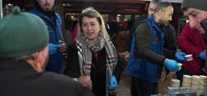 Kandilde dualar edildi ağızlar tatlandı