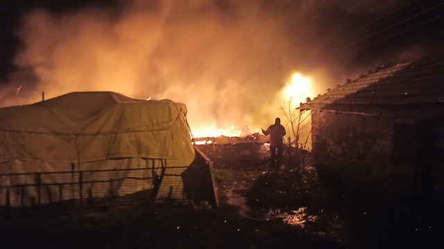 Balıkesir'de evde çıkan yangında 1 kişi yaralandı