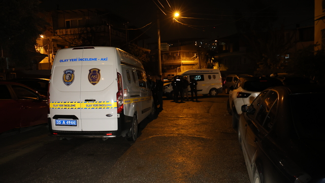 Hırsızlık için girdikleri evin sahibini öldürüp, kaçtılar