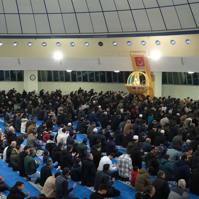 Regaip Kandili dolayısıyla Terzibaba Camii'nde kandil programı düzenlendi