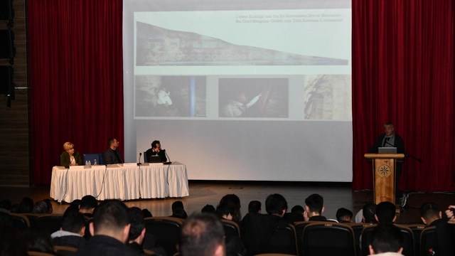 Ardahan'da, 'Doğu Anadolu'da arkeolojik kazılar, kronolojik süreçler ve kültür politikaları' paneli