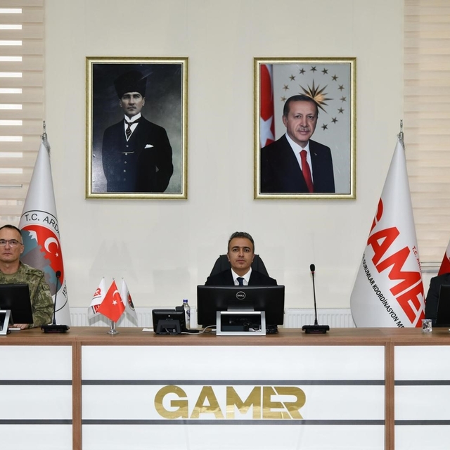 Ardahan'da güvenlik ve asayiş koordinasyon toplantısı yapıldı